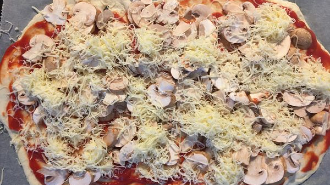 Šampiňónová pizza