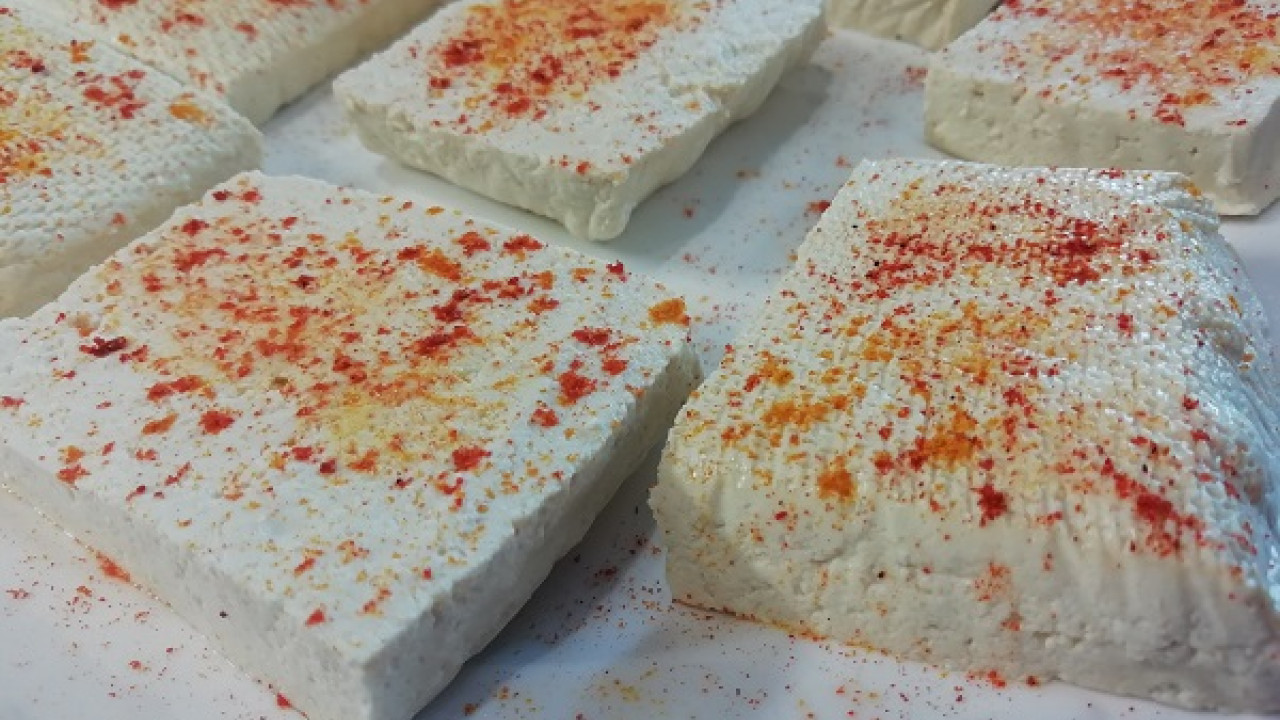 Tofu v kukuričných lupienkoch