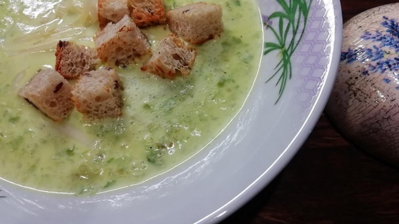 Šalátová polievka