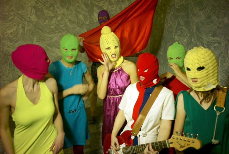 Obe zadržané členky Pussy Riot sú na slobode