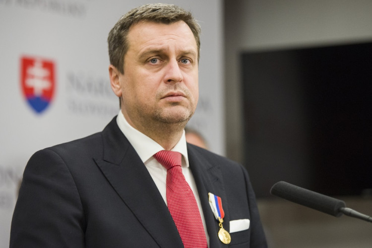 Podpredseda parlamentu Danko (SNS) vykázal zo sály poslankyňu Plavákovú (PS)