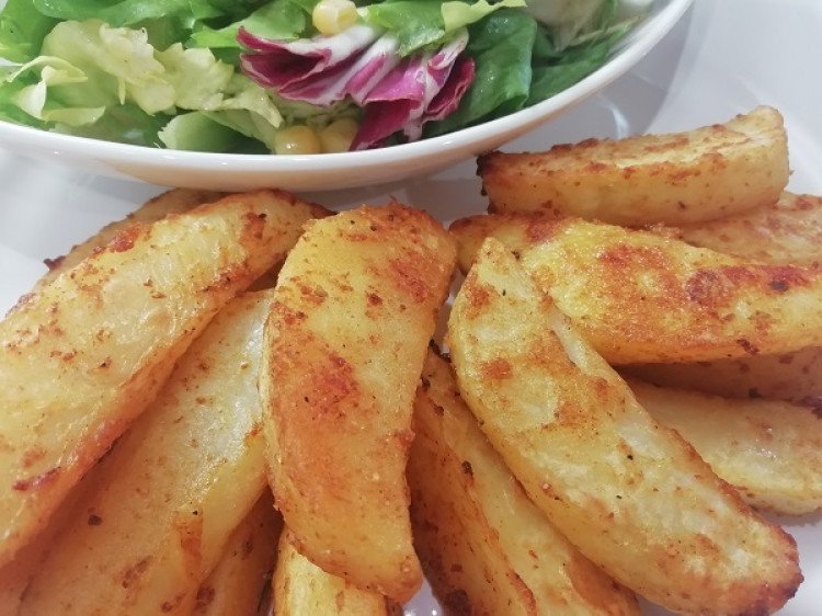 Chrumkavé pečené zemiaky v rúre na papieri: Najlepší recept