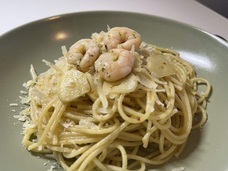 Netradičné aglio olio špagety s krevetami