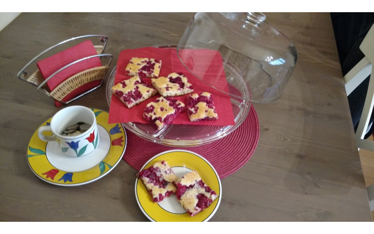 jogurtový ovocný koláč