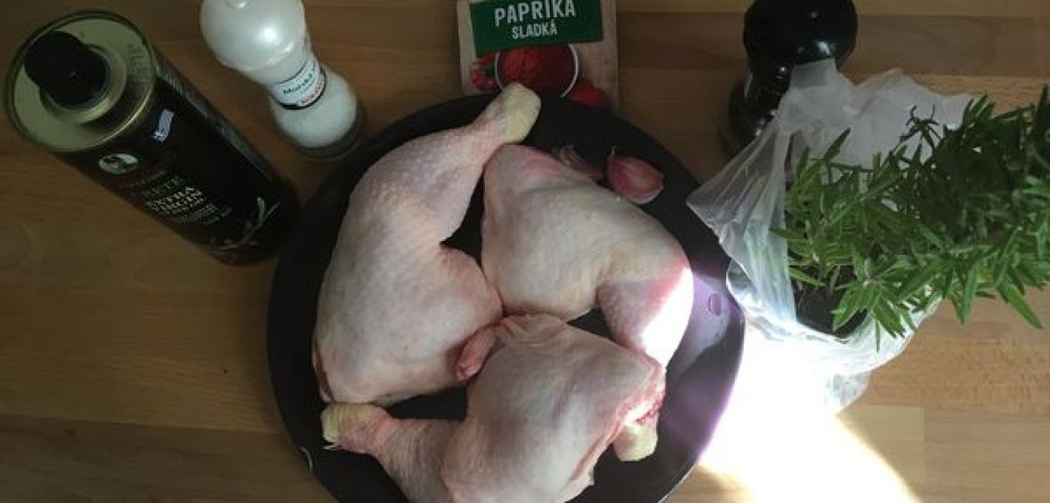 Kuracie stehná pripravené na pečenie